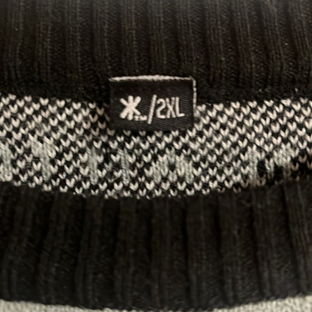 NBA San Antonio Spurs Christmas Sweater, size XXL - Picture 3 of 3